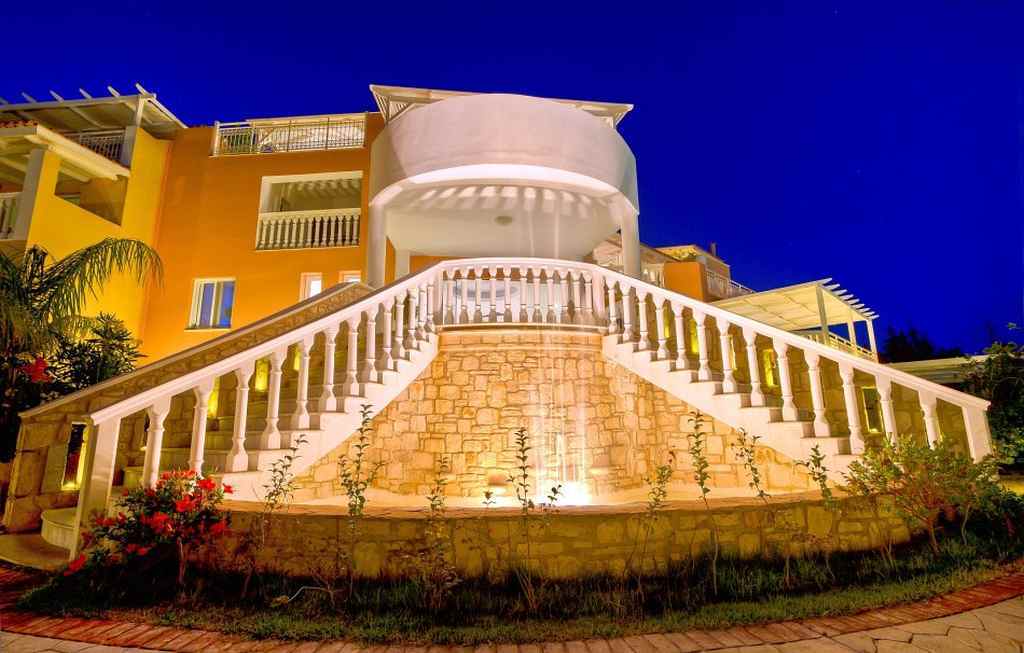 Belvedere Gerakas Luxury Suites Vasilikos  Exterior photo